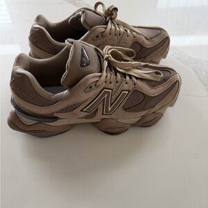 New Balance 9060 sneakers, "Mushroom" size 9